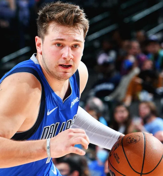 赛地聚焦：法国杯加时末段热度飙升；山东泰山调整名单；信心回归；团队化学反应显著的简单介绍